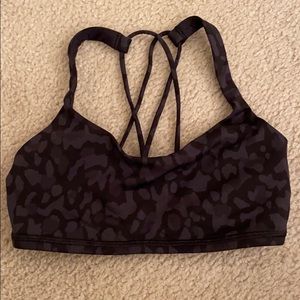 Lululemon sports bra